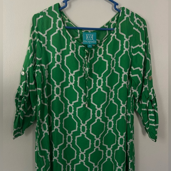 Escapada Vibrant Green Patterned Dress 3/4 Sleeve Size Medium Wedding Formal - Picture 1 of 4